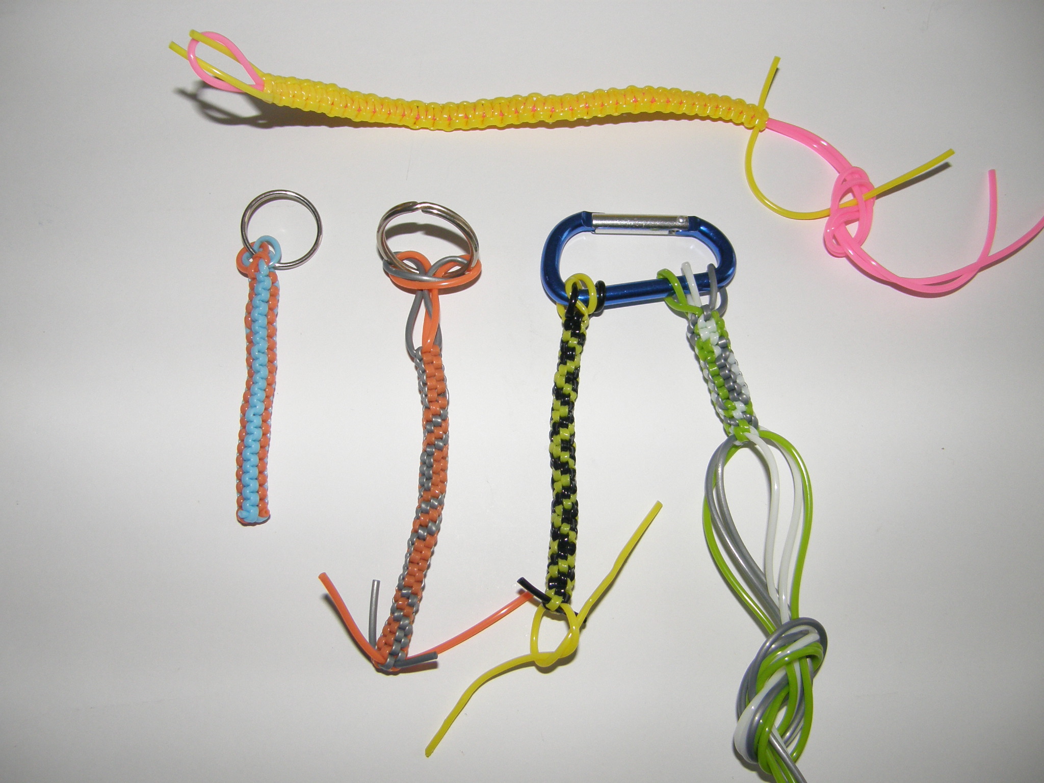 Comment faire des scoubidous ?