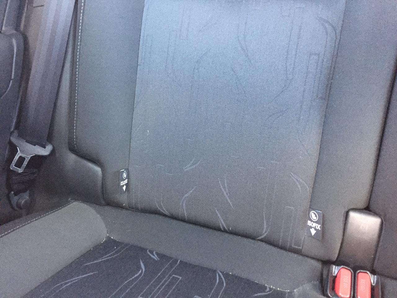 Voiture avec système Isofix